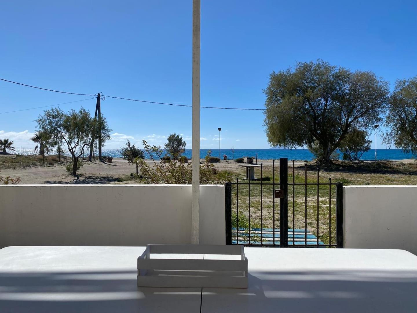 Zen Seaside Apartment Kalamaki  Eksteriør billede